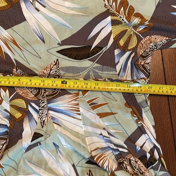 Aakaa botanical print dress. Small, oversized. Boxy fit. Light green. - Picture 7 of 8